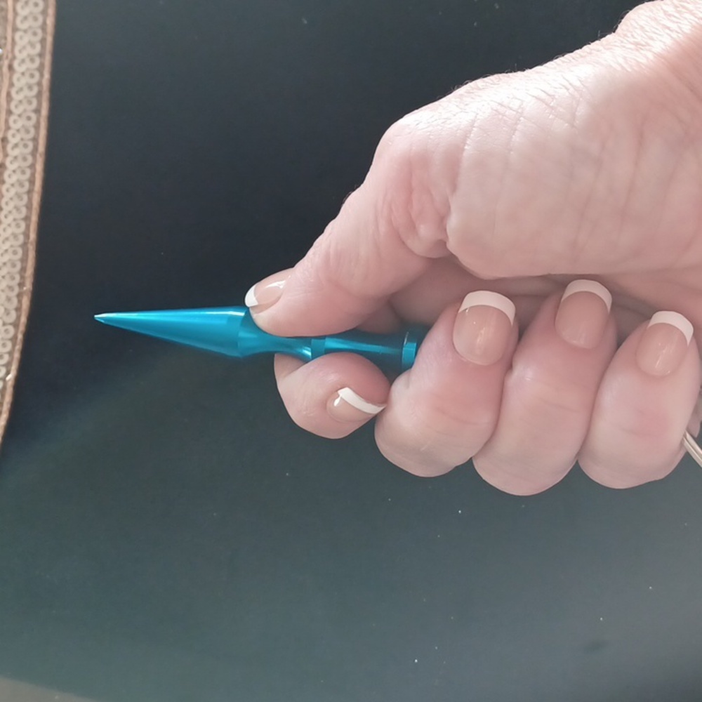 Safety striker bolt keychain BLUE - Picture 2 of 3